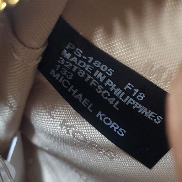 MICHAEL KORS Jet Set Saffiano Leather Large Crossbody Bag - Picture 13 of 14